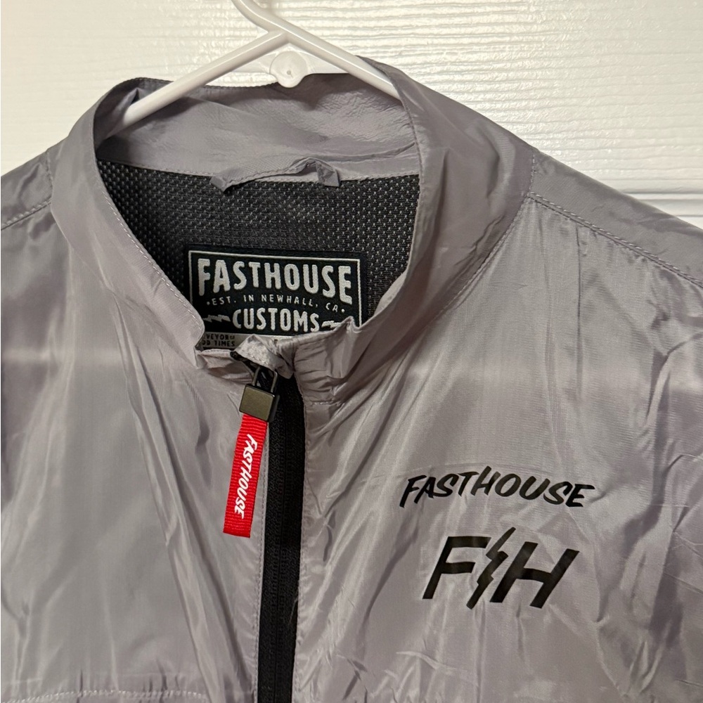 Fasthouse Tracker Packable Windbreaker Mountain B… - image 2